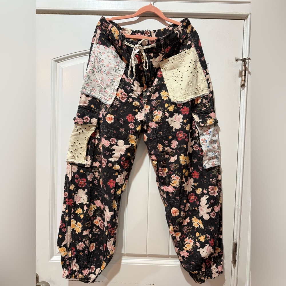 POL Floral Patchwork Black Cargo Joggers with Cream Pockets